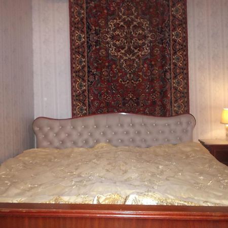 Stone House Hotel Tskaltubo ภายนอก รูปภาพ