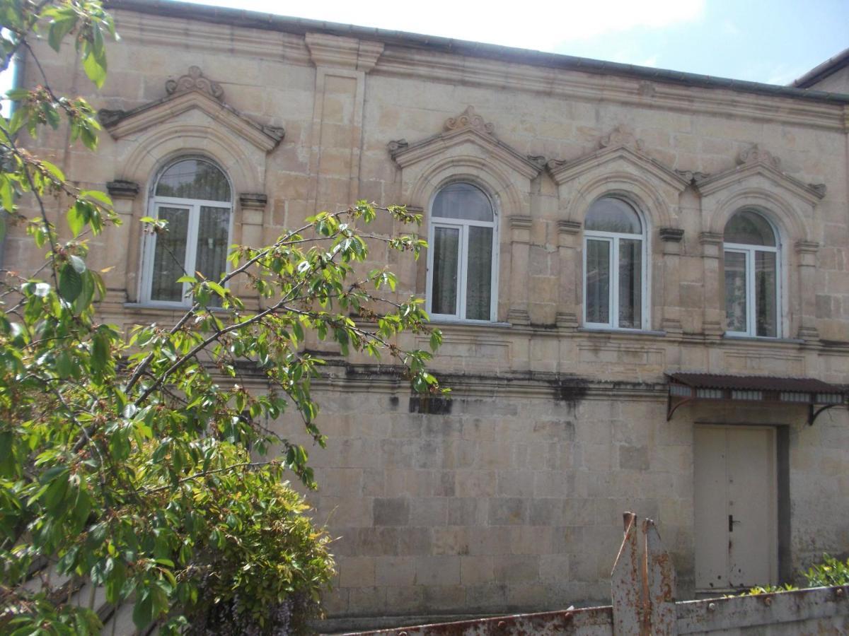 Stone House Hotel Tskaltubo ภายนอก รูปภาพ