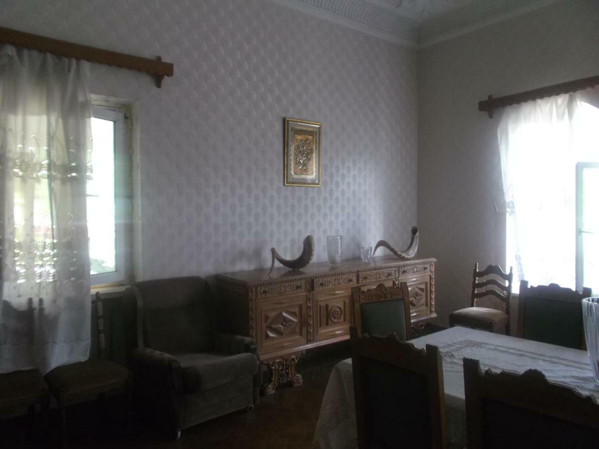 Stone House Hotel Tskaltubo ภายนอก รูปภาพ
